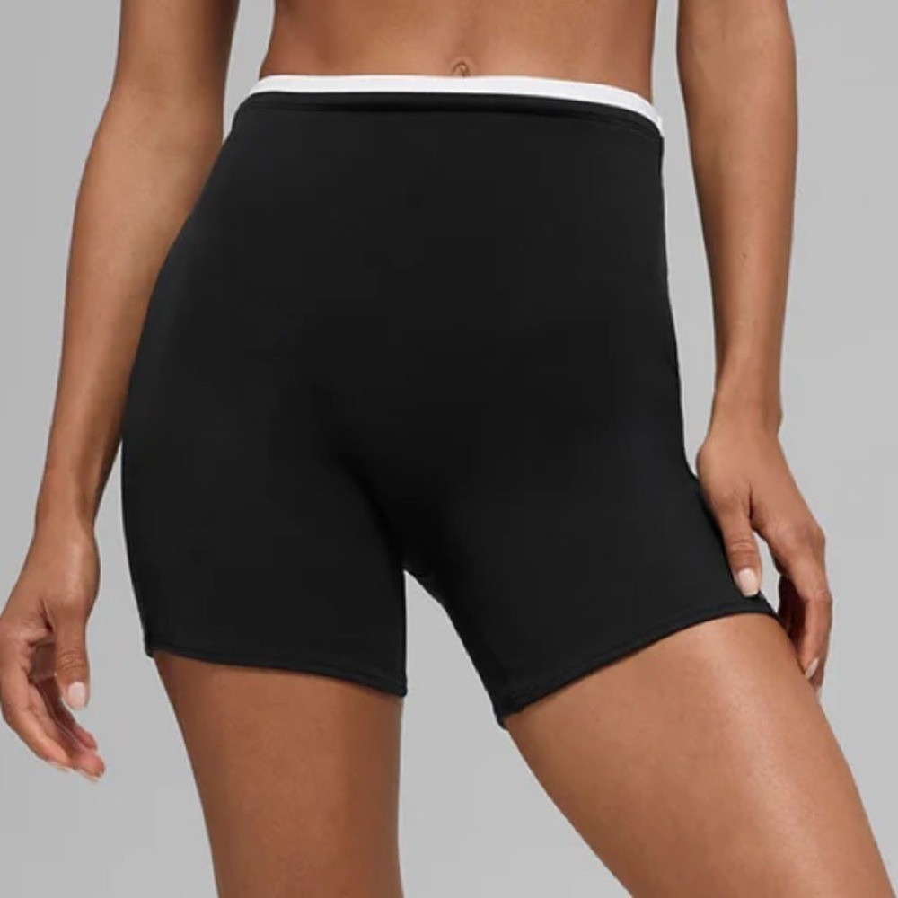 Alo Yoga 5" Airbrush Double Up Short Black/White Medium